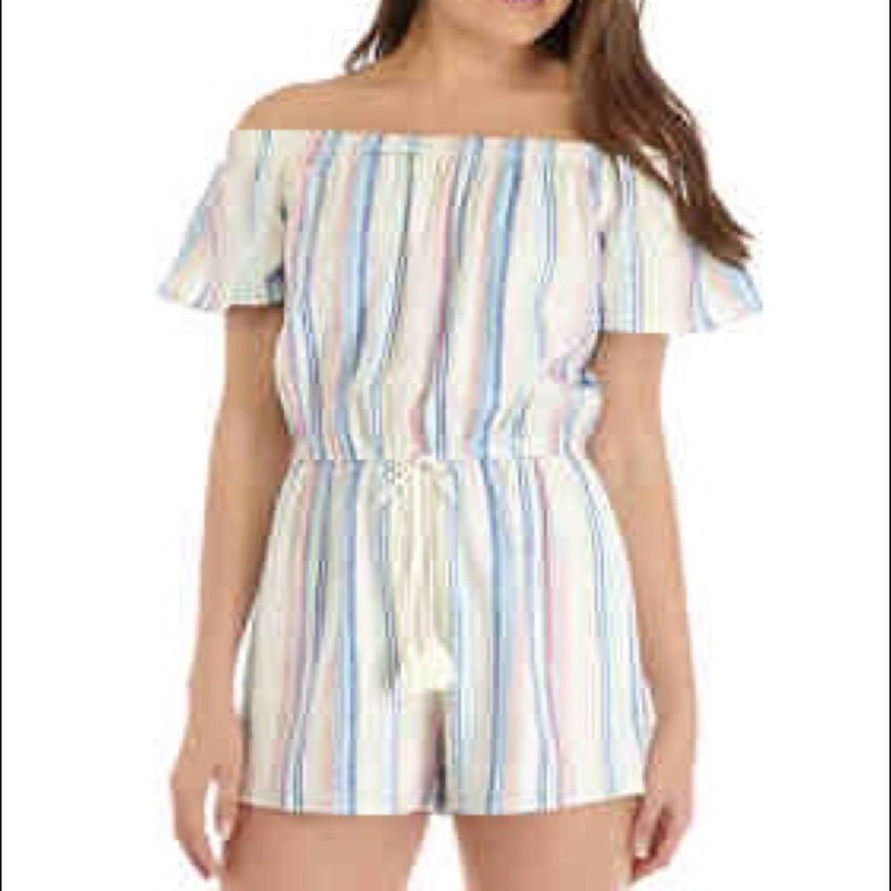 ✨ Off the Shoulder Tassel Tie Romper✨
